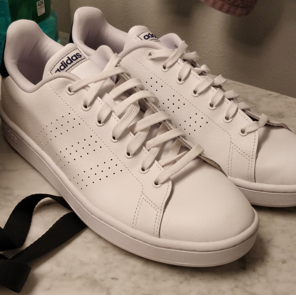 Adidas - Picture 3 of 4